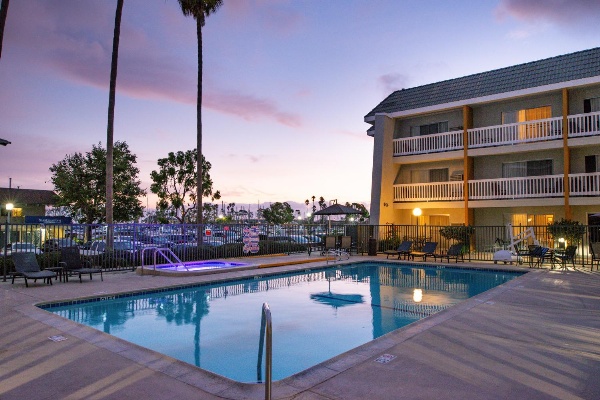 Dana Point Marina Inn image 1