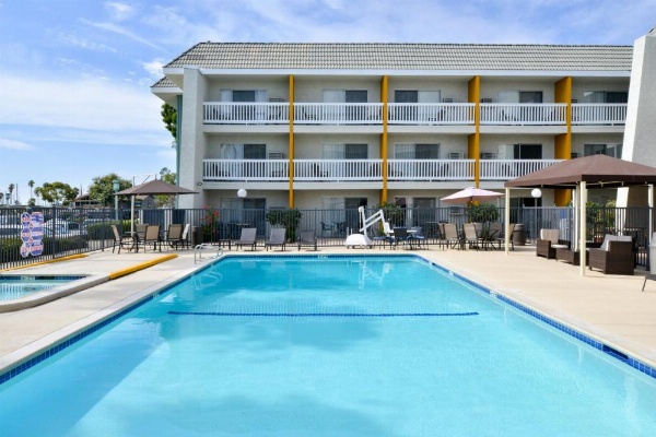 Dana Point Marina Inn image 24